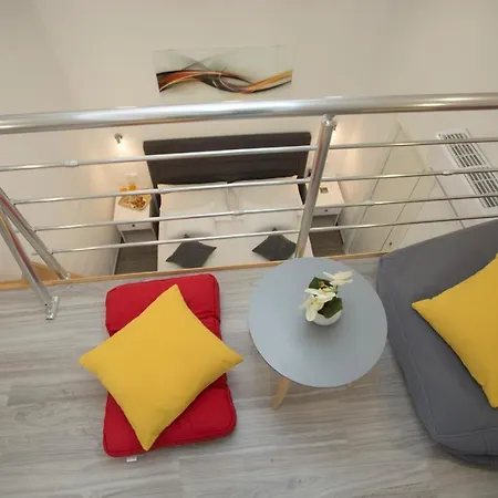 Guest house Old Town 1 *
